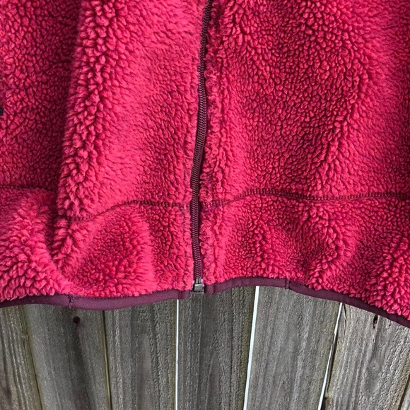 (Woman’s S-M) Rare Cherry colourway Patagonia Retro-X® Fleece Jacket - Picture 3 of 4